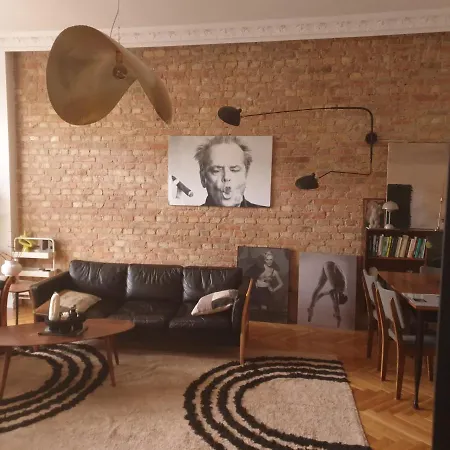 Apartament Mieszkanie mid-century modern w starej kamienicy niedaleko Targów MTP *